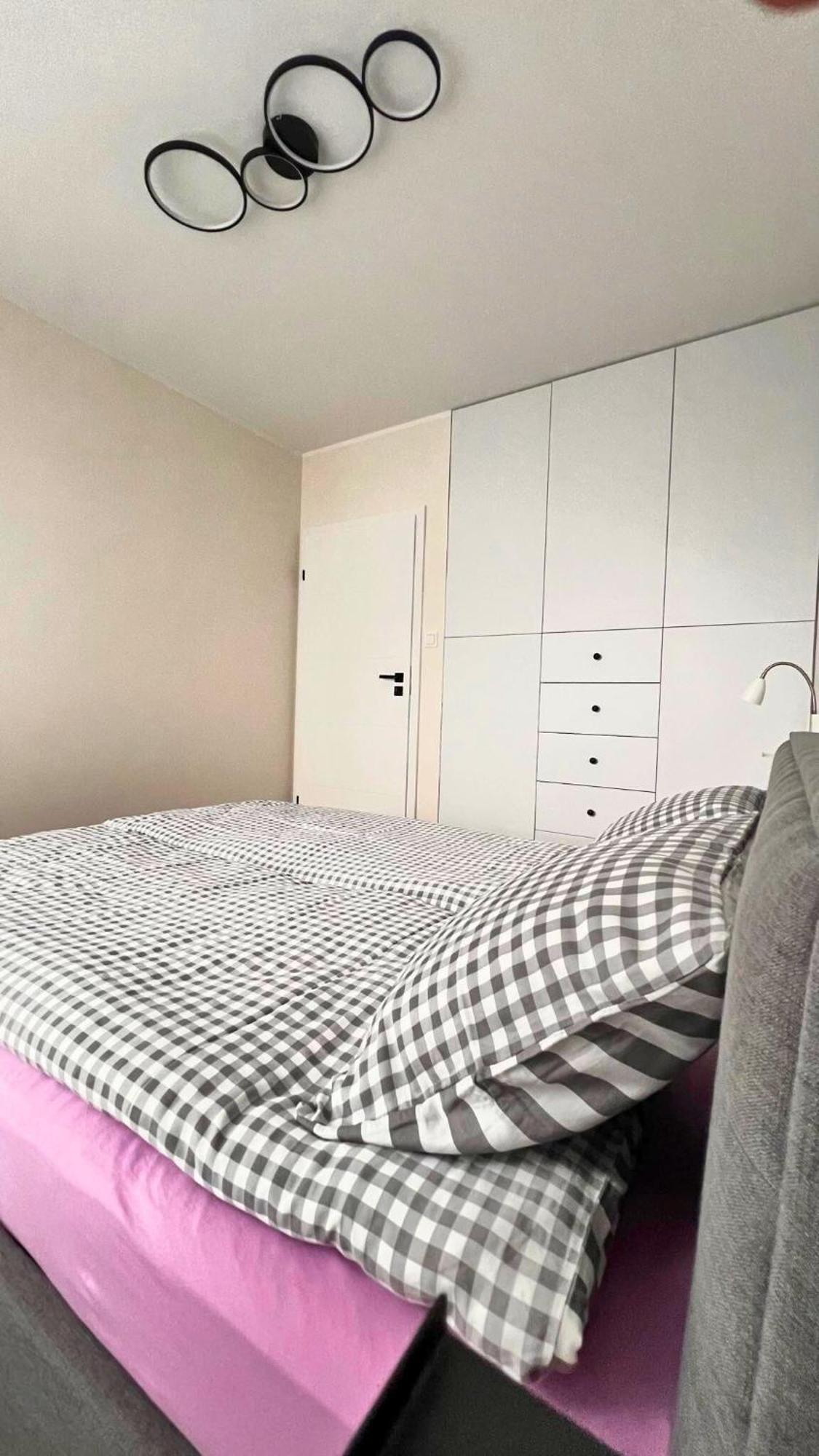 Apartament Purple Poznań Zewnętrze zdjęcie